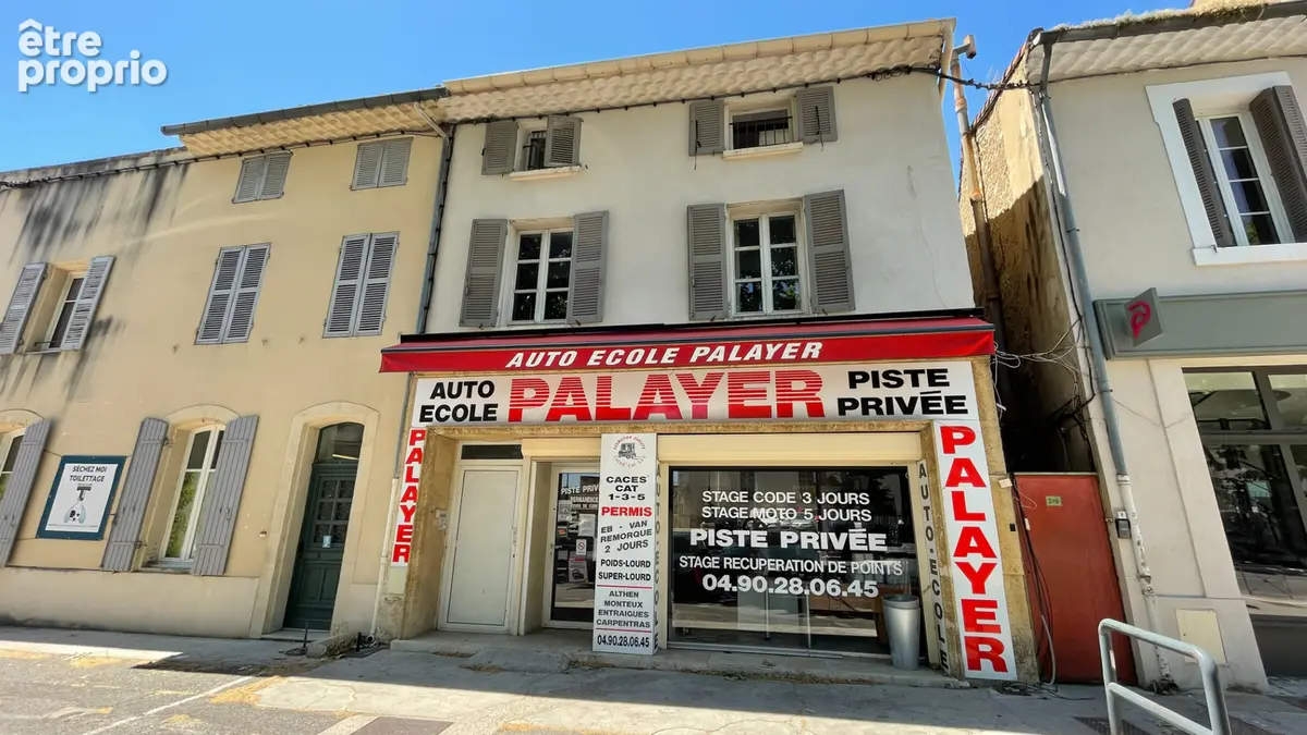 Immeuble de rapport emplacement 1 er ordre avec parkings privatifs. - photo 8