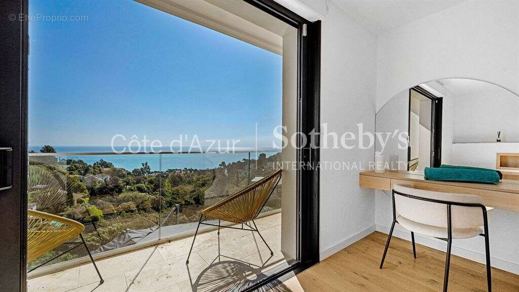 Exclusivité villa de luxe aux Issambres avec panorama Méditerranée - photo 13
