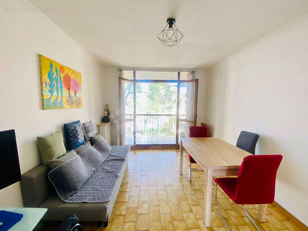 Appartement à LE CANNET