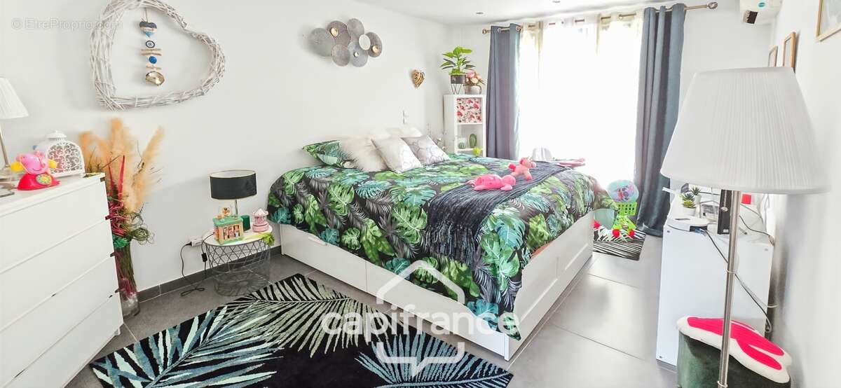 Maison à vendre 7 pièces LA VALETTE DU VAR (83) - photo 13