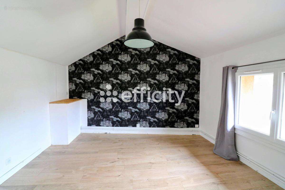 Maison 206 m² à Lozanne  - photo 14
