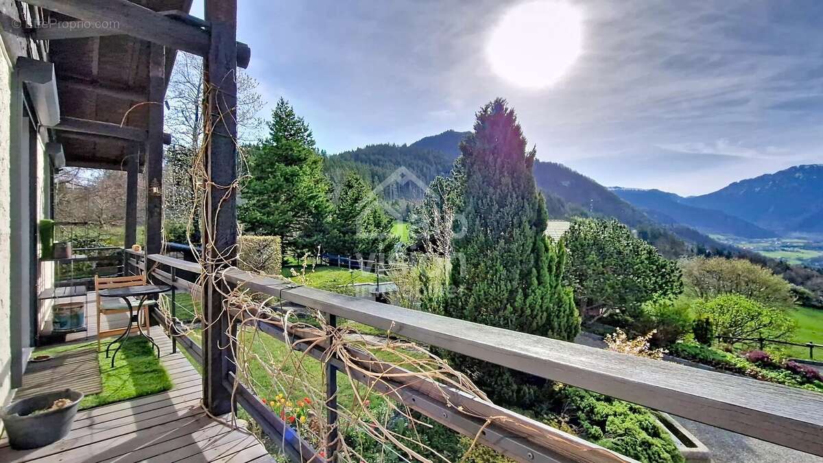 Maison à CHEVENOZ