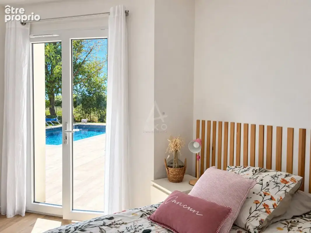 Maison récente de 146 m² avec piscine sur terrain arboré de 1 646 m² - photo 10