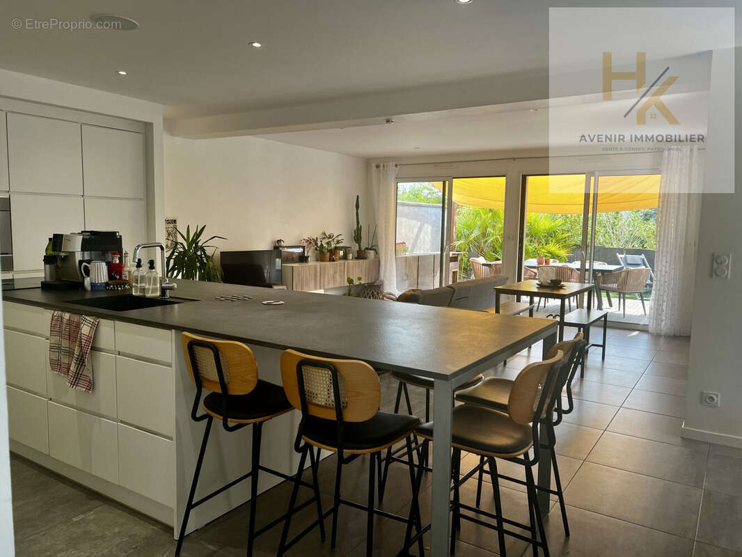 Maison à SAINT-LEGER-DES-BOIS