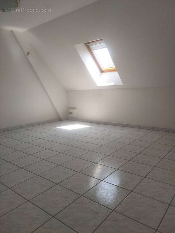 Maison familiale de 129,63 m² - La Ville-aux-Dames proche gare école commerces - photo 13