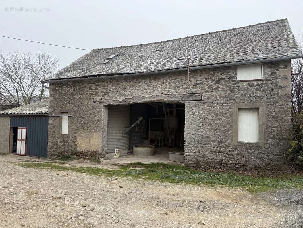 Maison à TAURIAC-DE-NAUCELLE