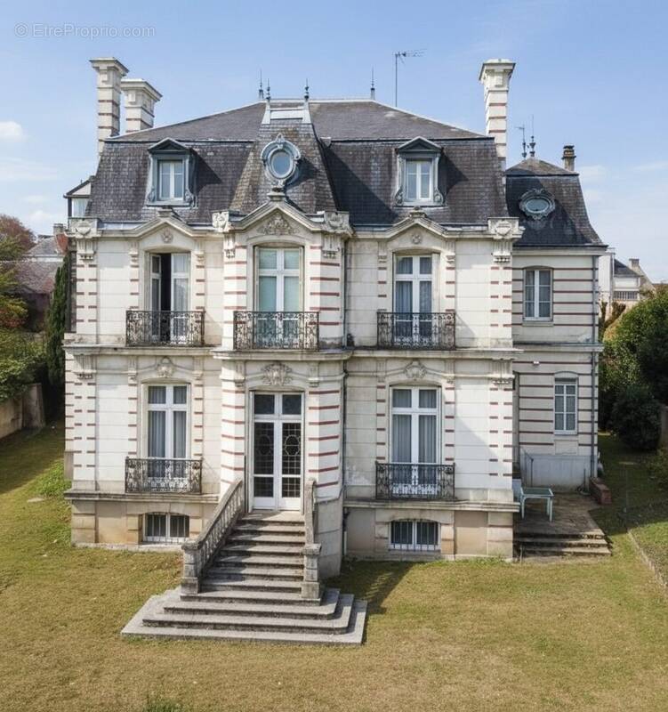 Maison à VOUVRAY-SUR-LOIR