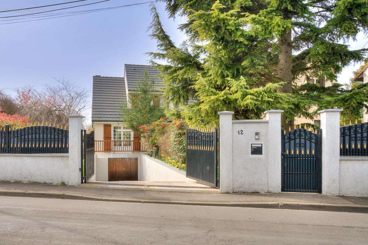 Maison à CHAMPIGNY-SUR-MARNE
