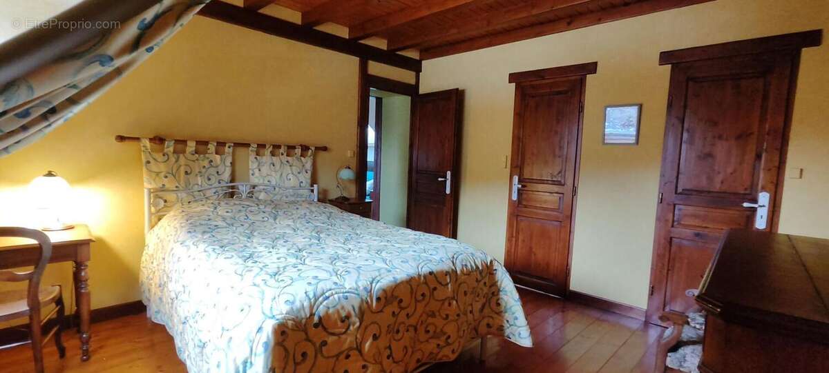 Maison à ROUGEMONT-LE-CHATEAU