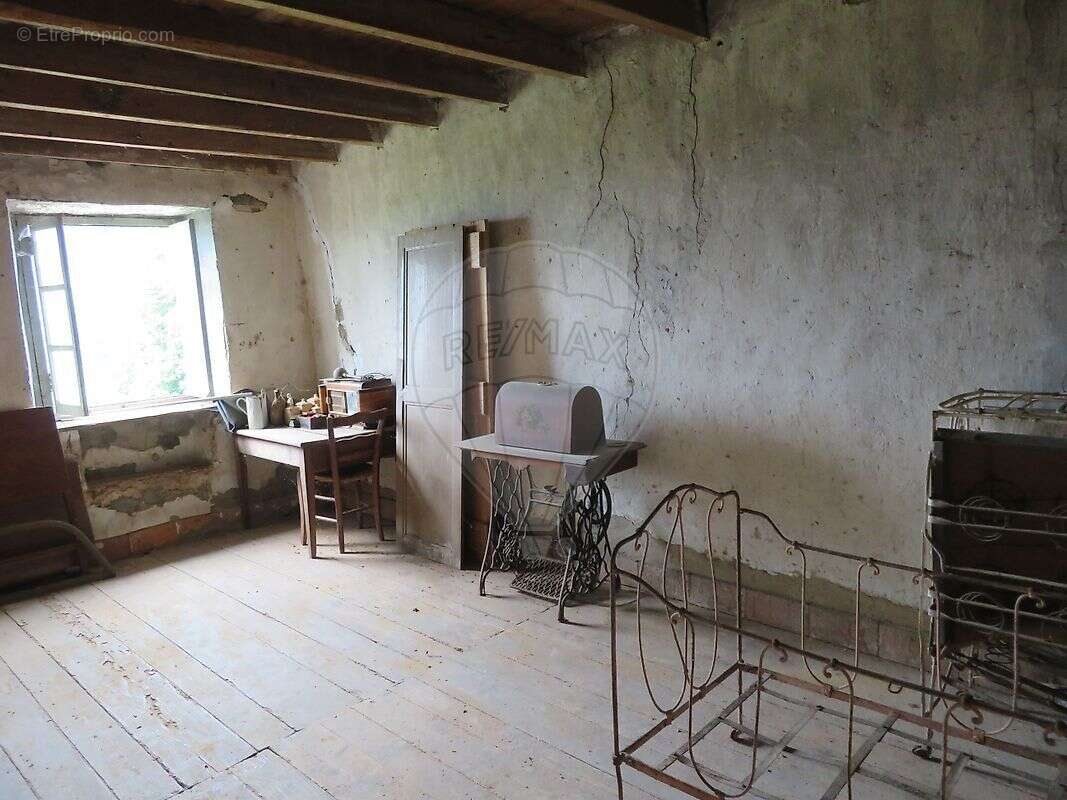Maison à SAINT-NIZIER-D'AZERGUES