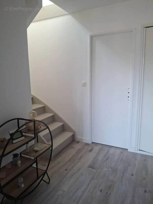 Maison à MONTELIMAR