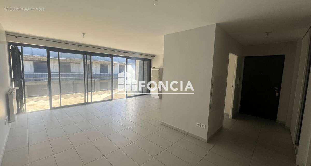 Appartement à LE PONTET