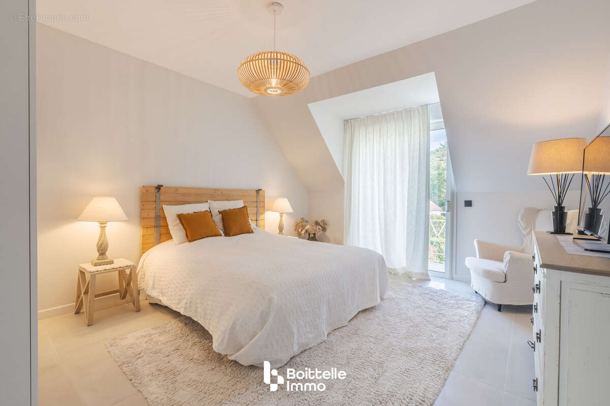 Maison à NOISY-SUR-ECOLE