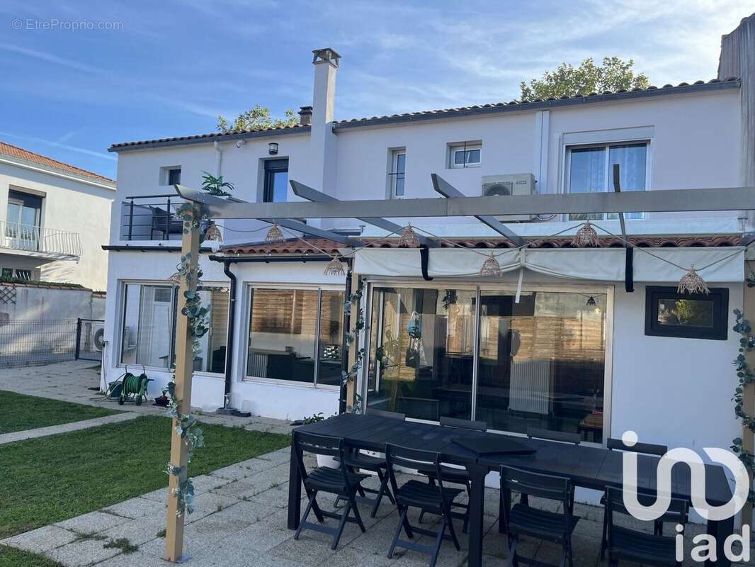 Maison 188 m² à Lagord  - photo 2