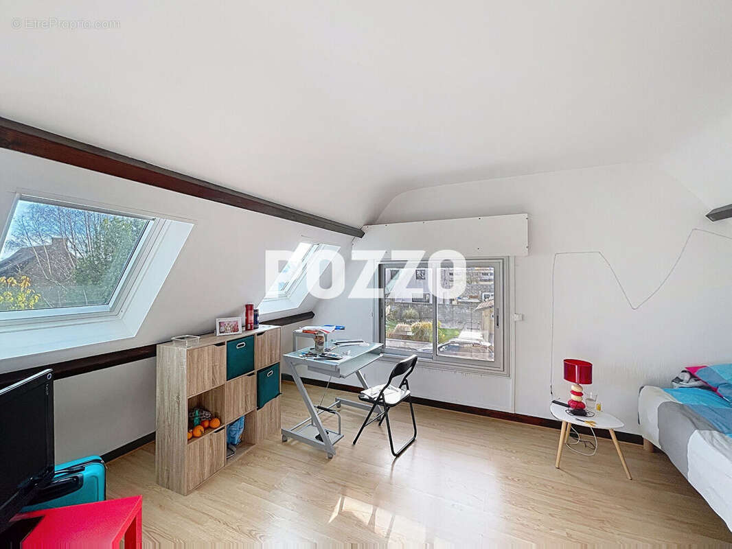 Maison à FLEURY-SUR-ORNE