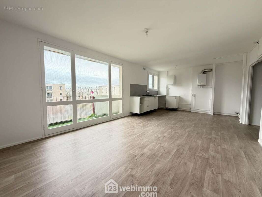 Vous bénéficiez d'un accès sur ... - Appartement à LAON