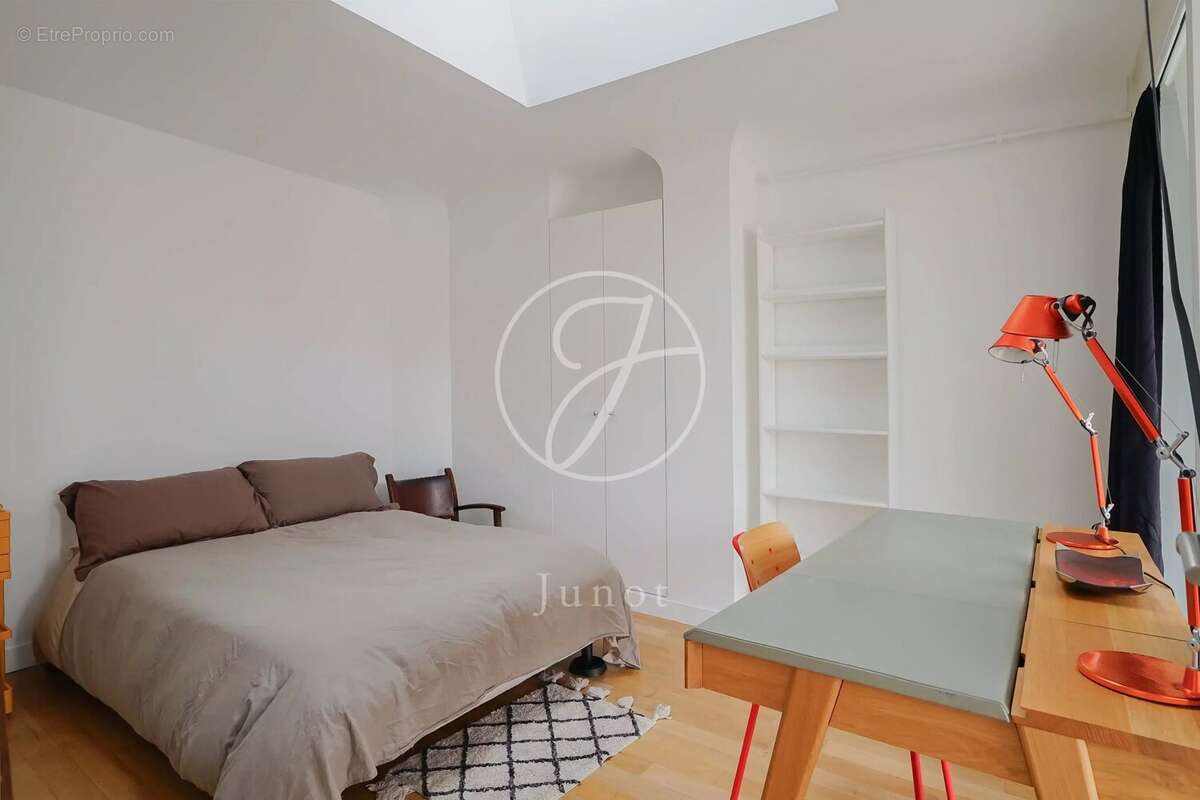 Appartement à PARIS-9E