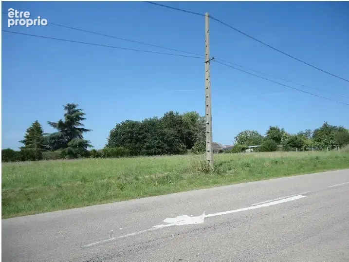 Photo Terrain à Saint-Ange-Et-Torcay au prix de 46 000€