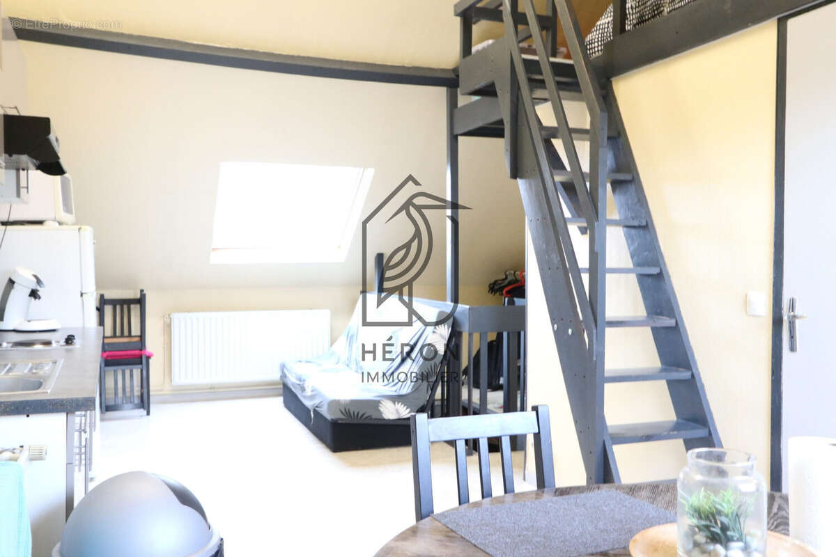 Appartement T2 en Mezzanine - Appartement à VILLENEUVE-D'ASCQ