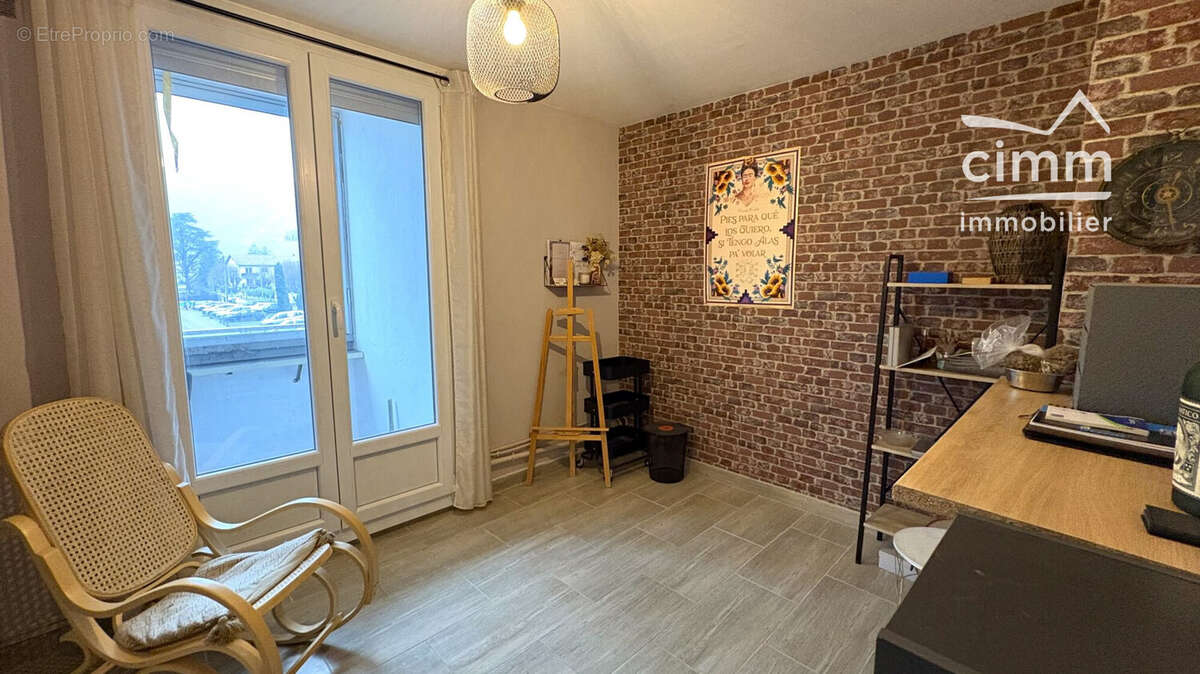 Appartement à LE PONT-DE-CLAIX