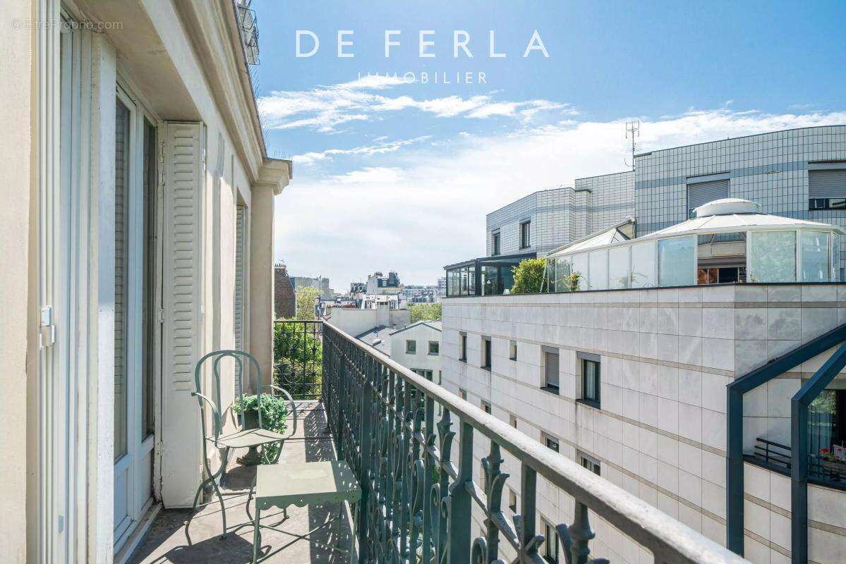 Appartement à PARIS-14E