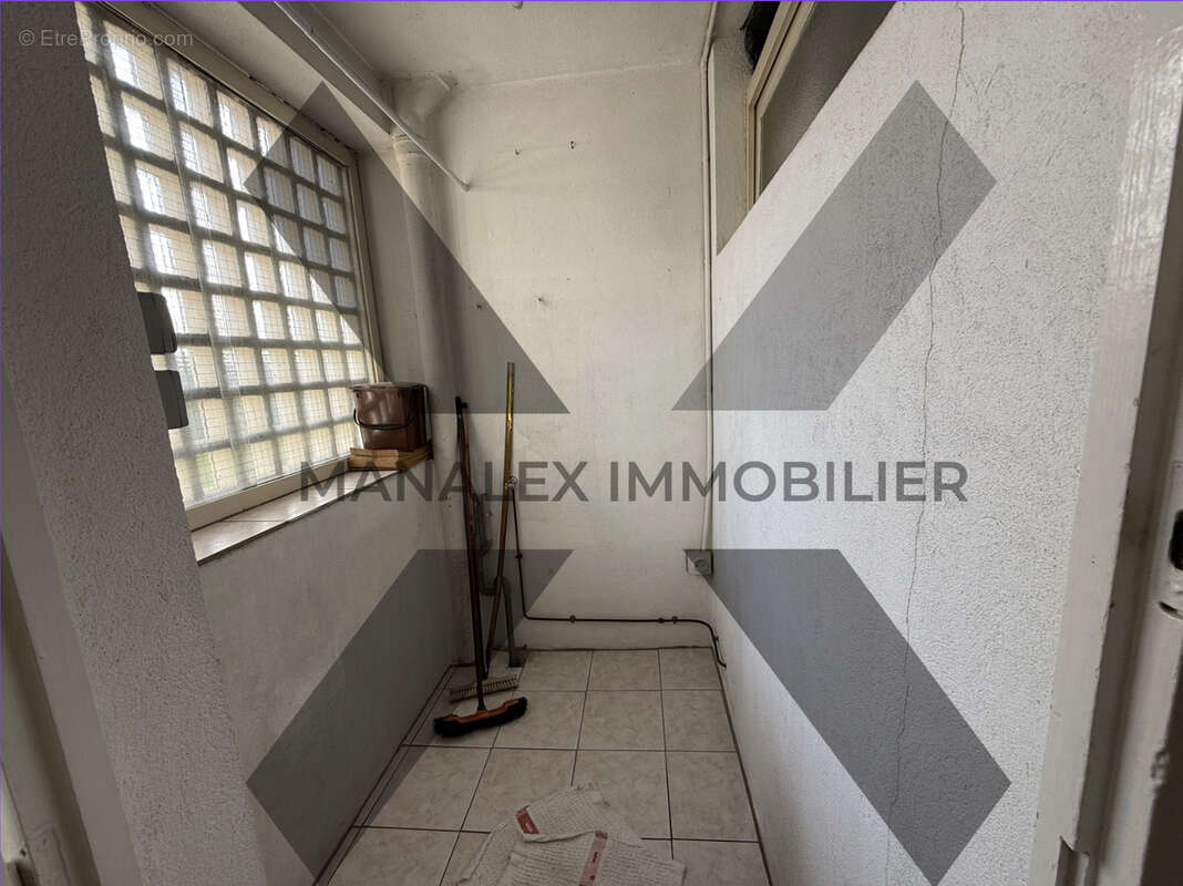 Appartement à LE COTEAU