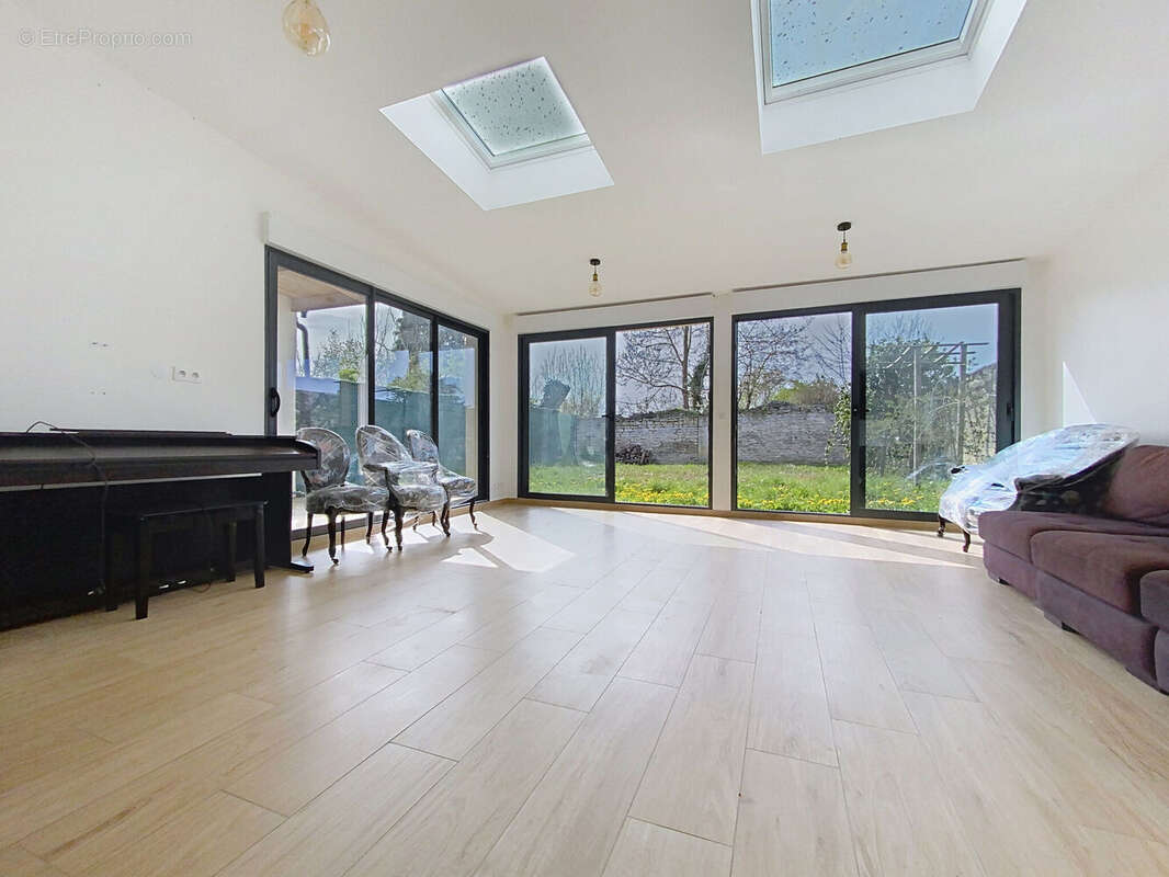 Photo 3 - Maison à SENLIS