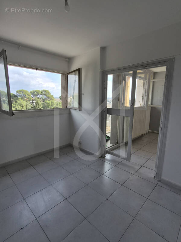 Appartement à SALON-DE-PROVENCE