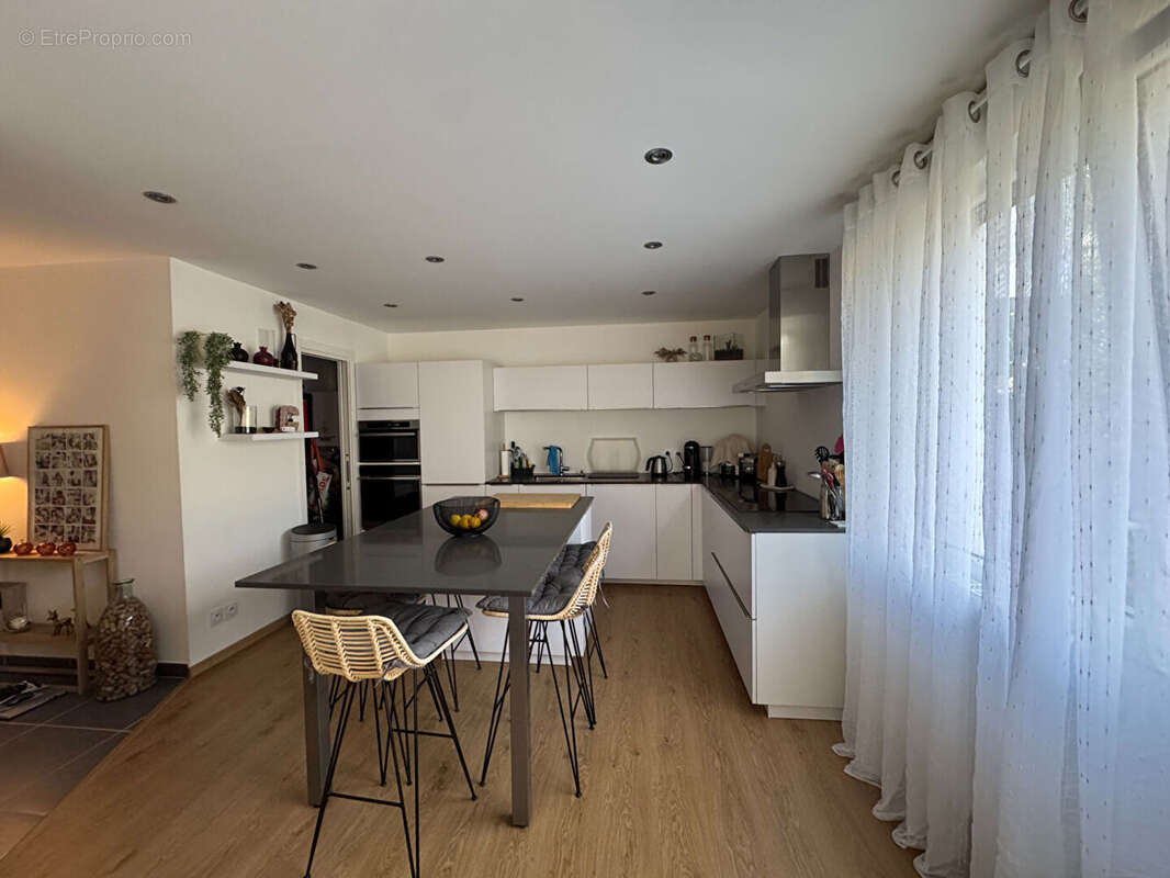 Appartement 68 m² à Annemasse  - photo 3