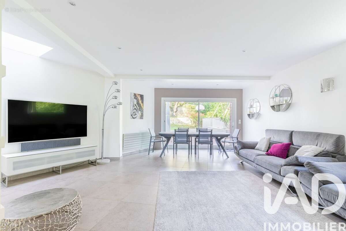 Photo 2 - Maison à CHILLY-MAZARIN