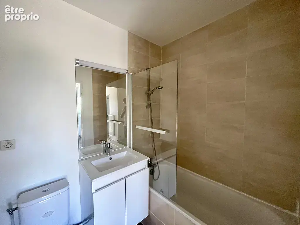 Appartement 54 m² à Martigues  - photo 7