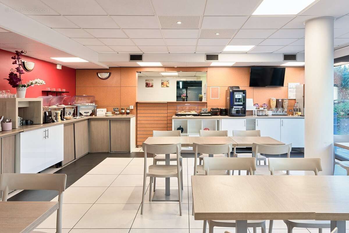 INVESTISSEMENT LOCATIF  Saint-Cyr-l'École  Résidence Affaires Zenitude Versailles Saint-Cyr-l'École  7.07 % de rentabilité - photo 8