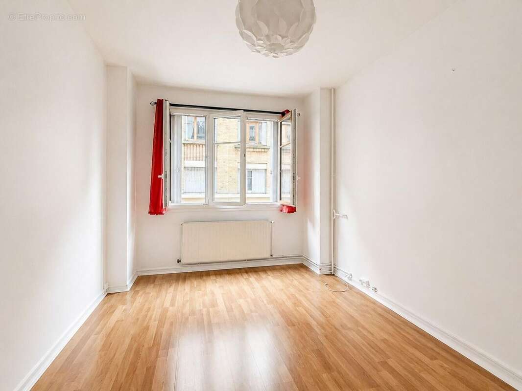 Photo 2 - Appartement à CLICHY