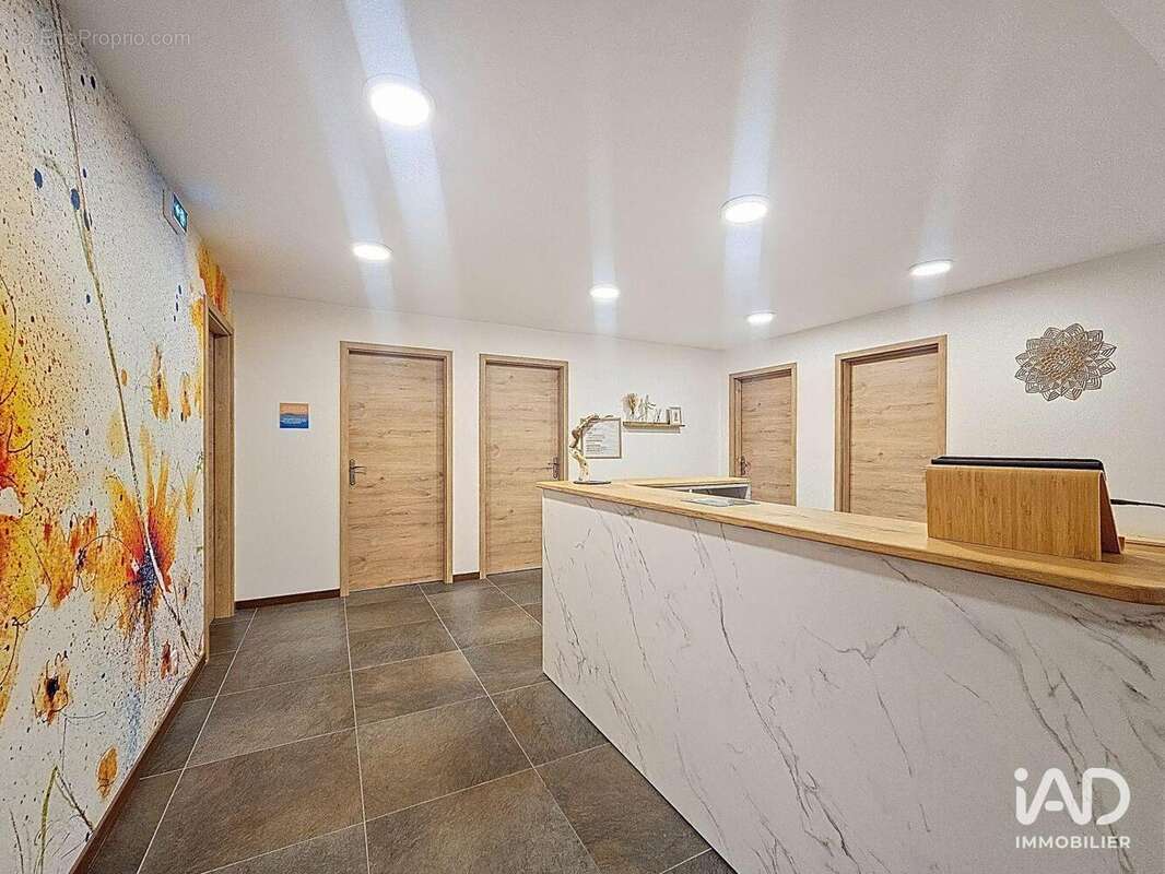 Photo 2 - Commerce à AMANCY