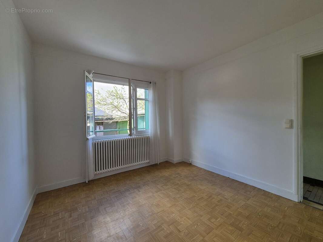 Maison à CHAMPS-SUR-MARNE