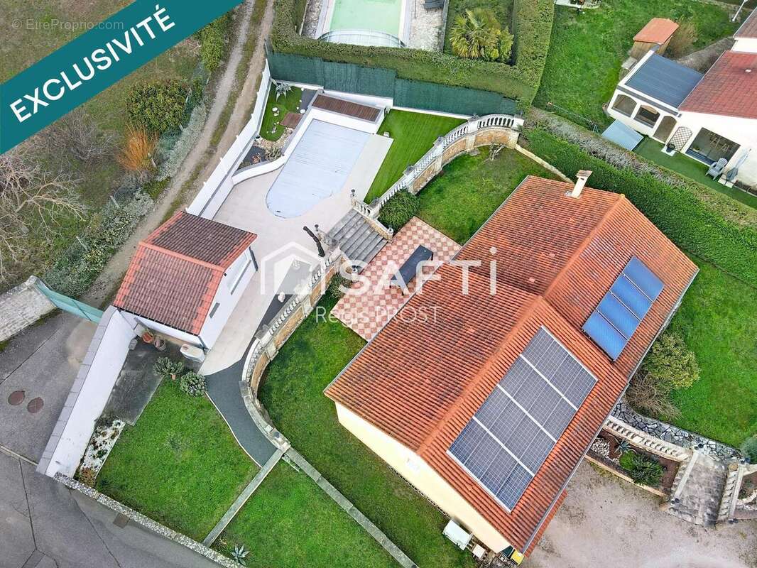 Photo 2 - Maison à SAINT-MARTIN-LA-PLAINE