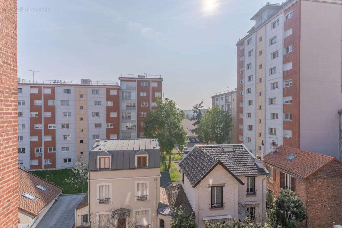 Appartement à BOIS-COLOMBES