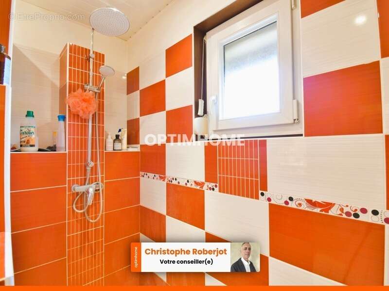 Maison à OUROUX-SUR-SAONE