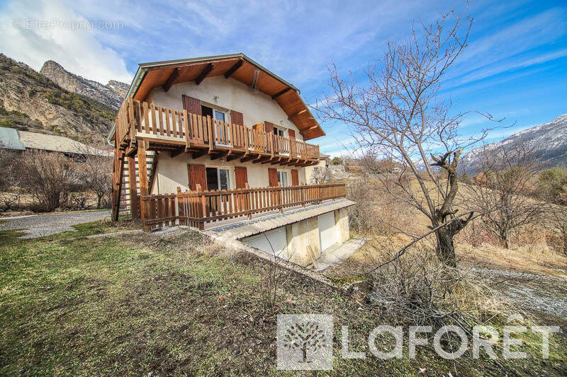 Maison à CHATEAUROUX-LES-ALPES