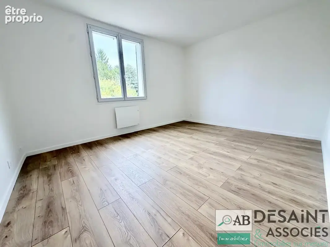 Bouleurs, maison individuelle de 108 m2 avec 5 chambres, garage, places de parking. Terrain de 929 m2 - photo 8
