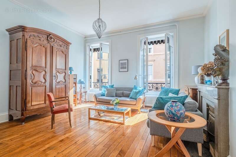 Appartement à LYON-6E