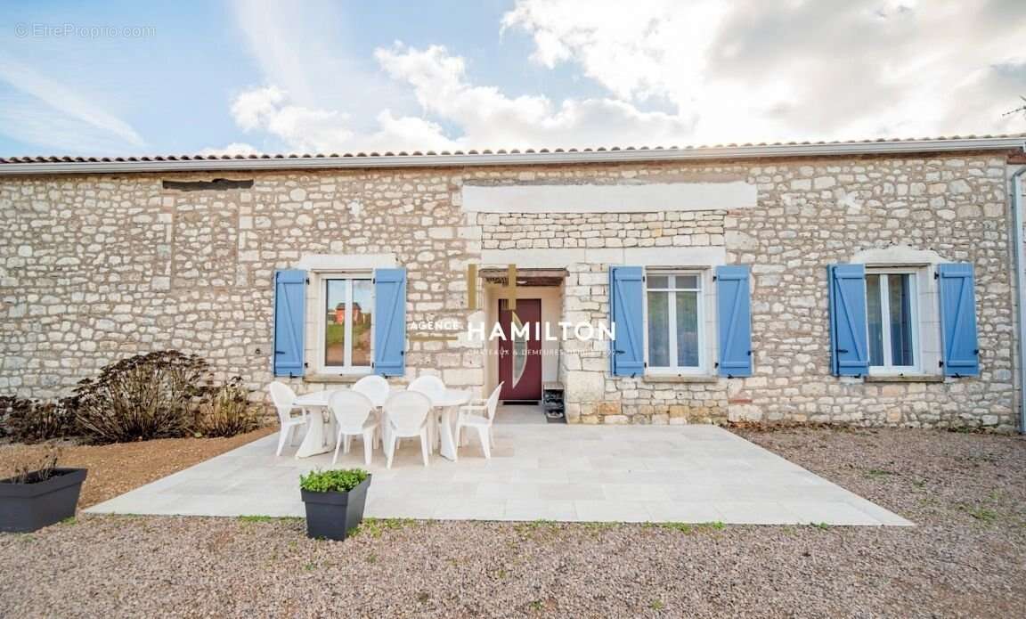 Maison à SAINTE-CROIX