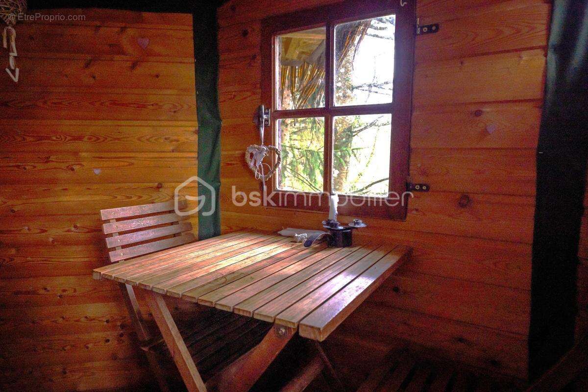 Commerce à SAINT-GERVAIS-D'AUVERGNE