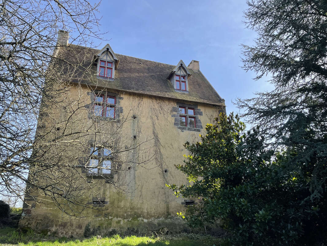 Maison à CONLIE