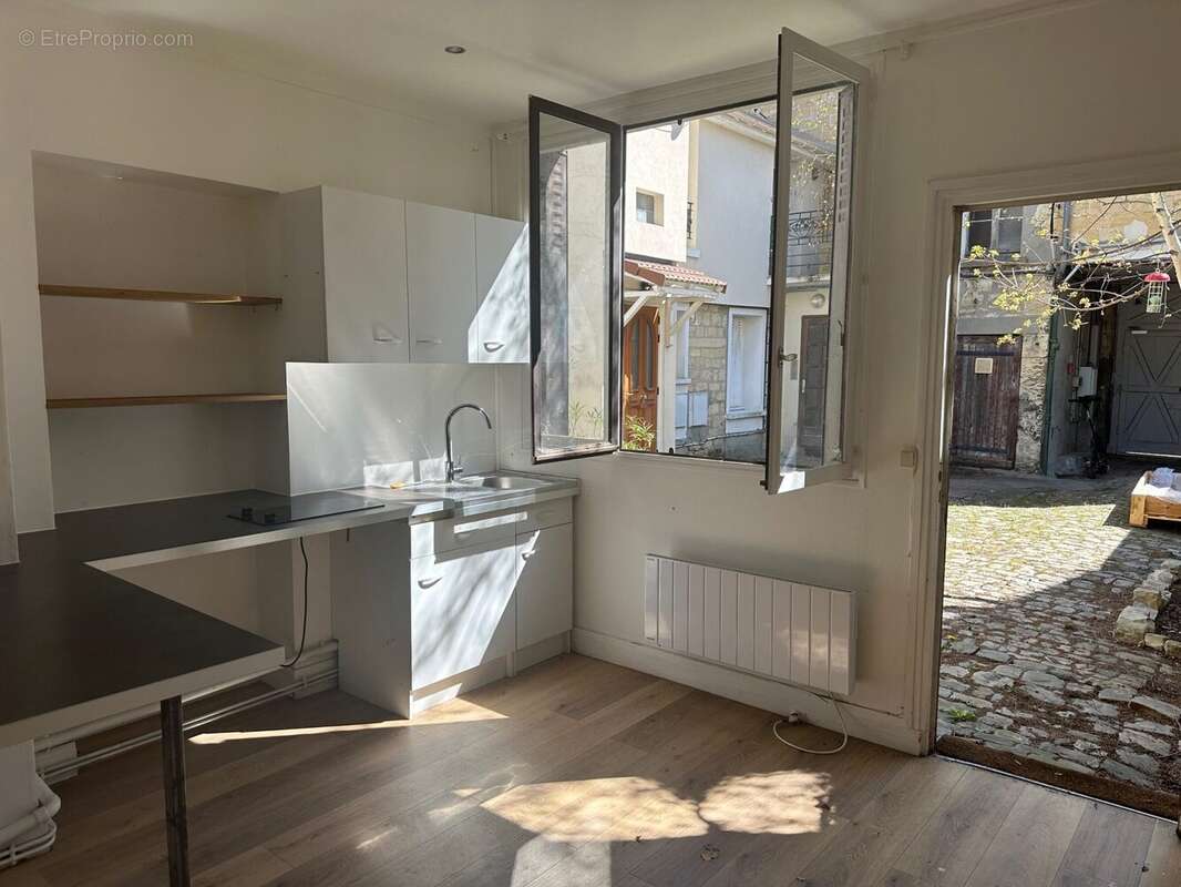 Commerce à CROISSY-SUR-SEINE