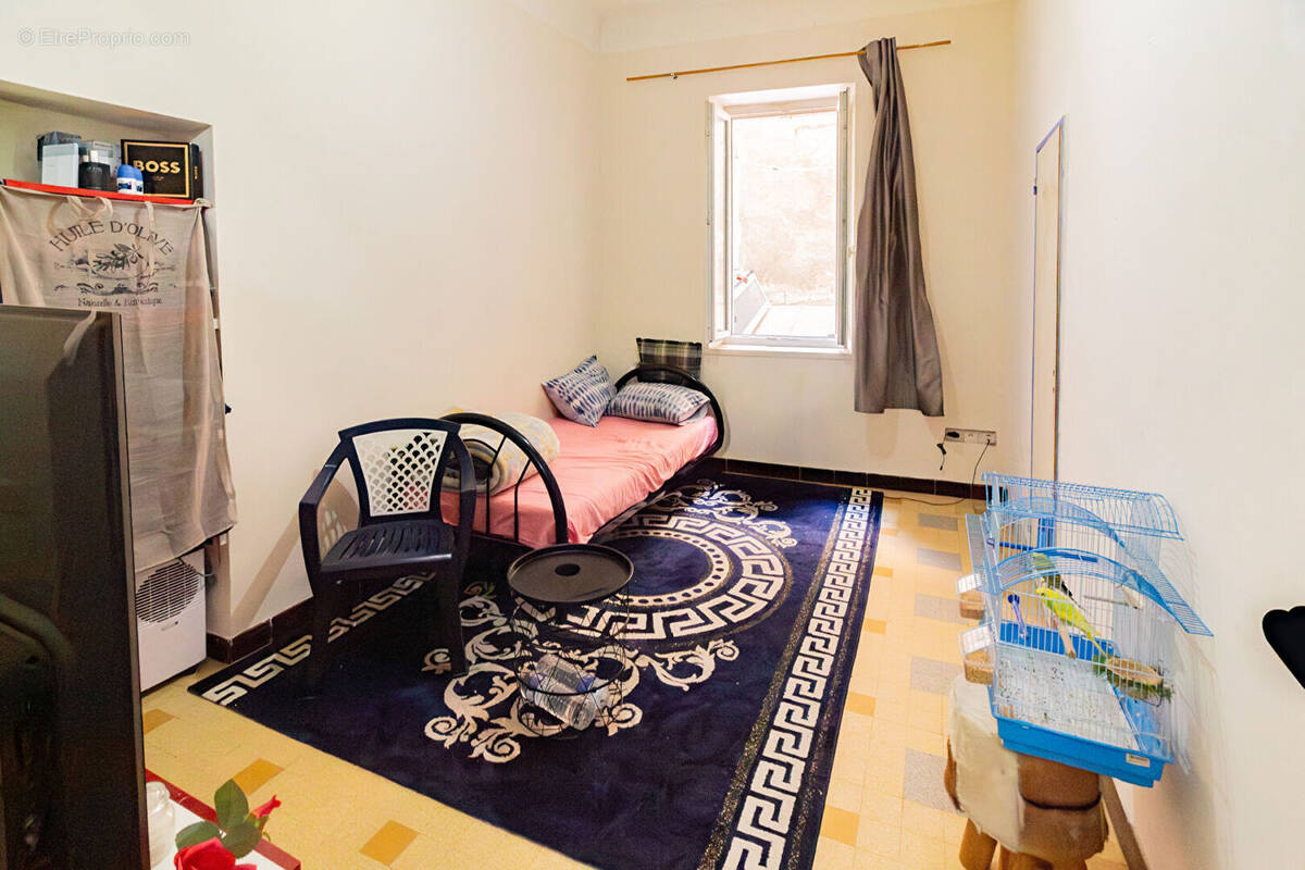 Appartement à MARSEILLE-2E