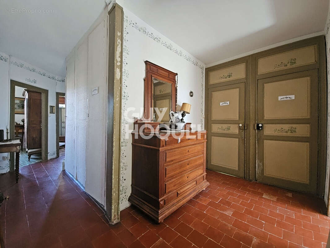 Demeure de Maître : L'Élégance et l'Espace aux Portes de Narbonne - photo 7