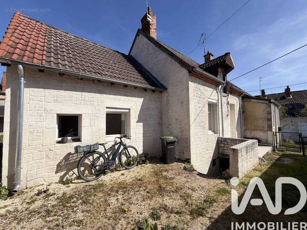 Photo 1 - Maison à VIERZON
