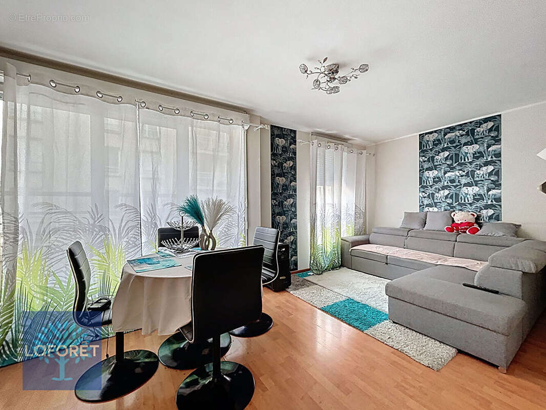 Appartement à CORBEIL-ESSONNES