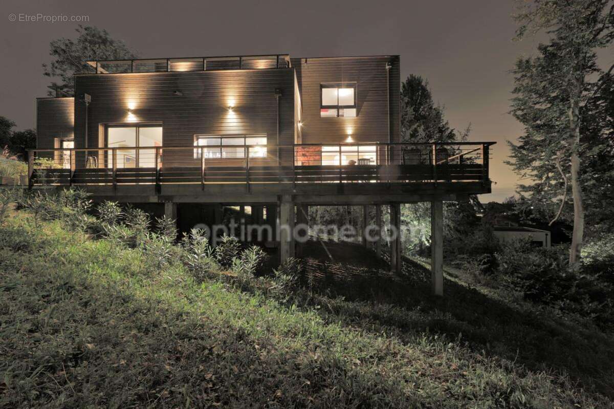 Proche L'ISLE-ADAM (95) - Maison d'architecte d'exception au coeur d'un écrin de verdure - photo 16